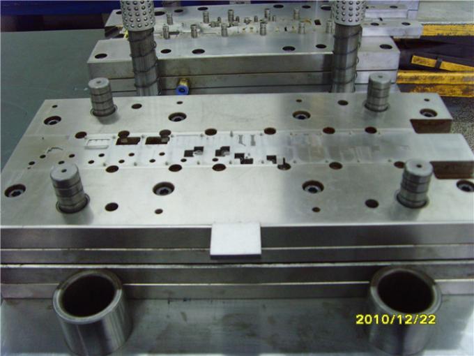 Thread Metal Stamping Mold Progressive Die One Row Cavity Testing / Adjusting Service 0