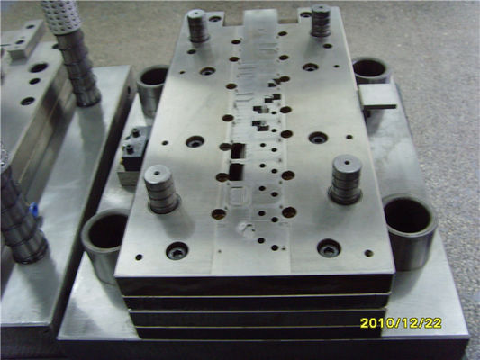 Thread Metal Stamping Mold Progressive Die One Row Cavity Testing / Adjusting Service
